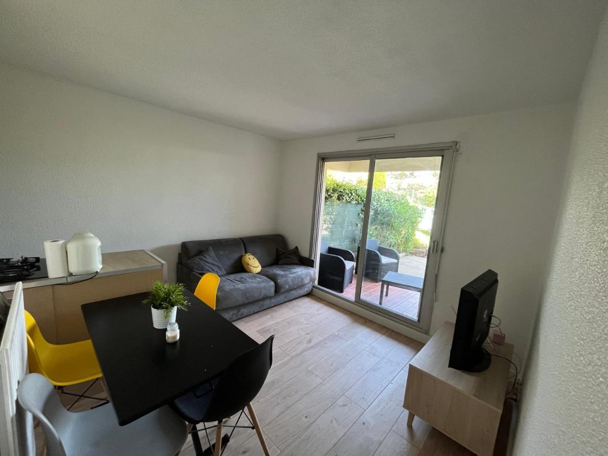 Appartement 2 Pieces En Rez De Jardin Avec Parking Et Piscine Villeneuve-Loubet Eksteriør billede